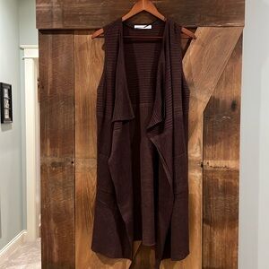 NWOT sleeveless sweater cardigan medium